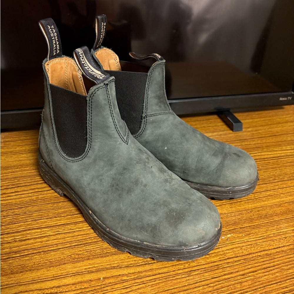 Blundstone Dark Gray Chelsea Boots